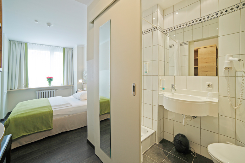 Günstiges Hotel für junge Paare © Hotel mitten in München